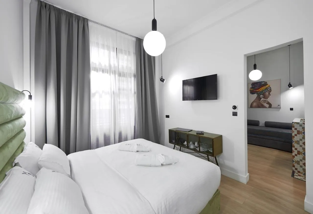 Aparthotel The Maroon Bottle Luxury Suites Salonicco