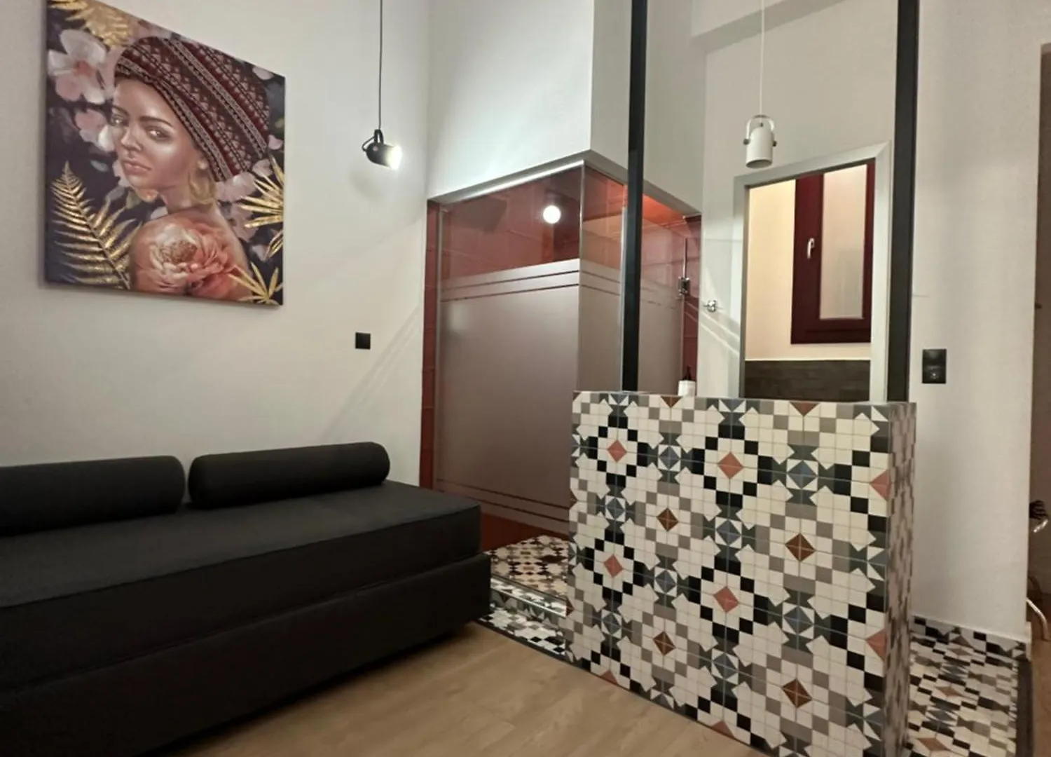The Maroon Bottle Luxury Suites 테살로니키 아파트호텔