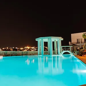 Peristeronas Village Hotel