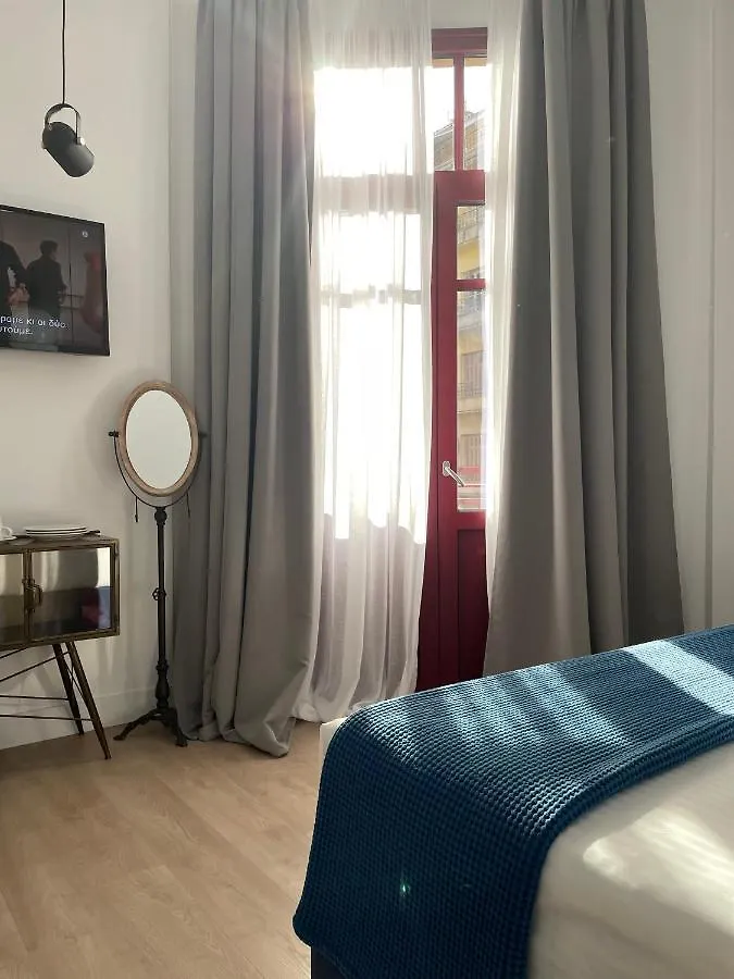 Aparthotel The Maroon Bottle Luxury Suites Thessaloniki